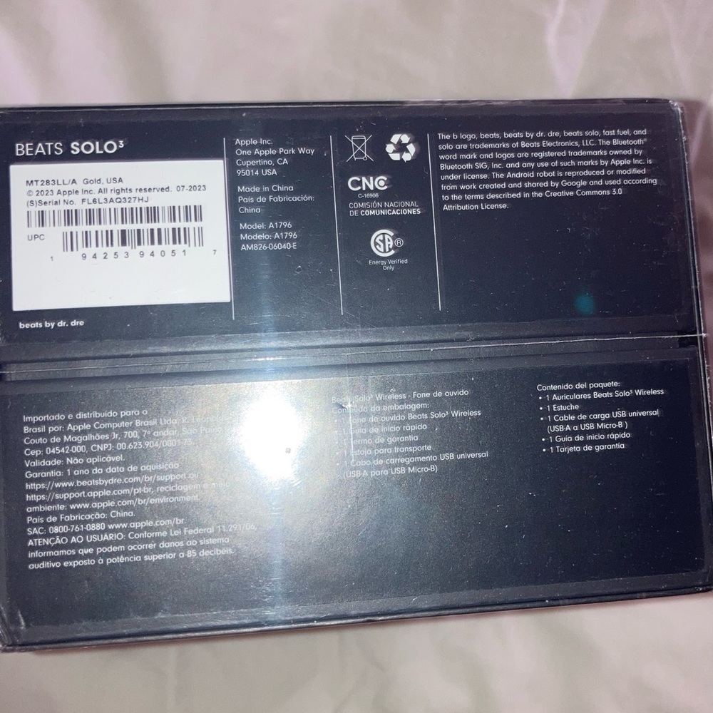 SOLD Gold Beats SOLO 3 On-Ear Wireless Bluetooth Headphones Brand New and Sealed - Picture 7 of 16